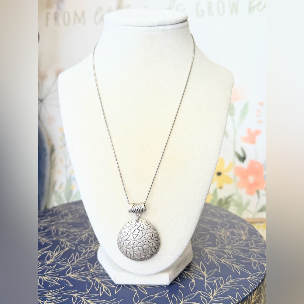 Silver Textured Round Pendant Necklace | Adjustable Snake Chain Boho Statement